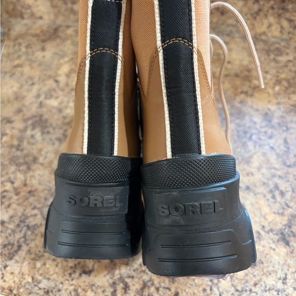 Sorel Tan Lace-Up Platform Women's Boots with Black Sole - Picture 3 of 5